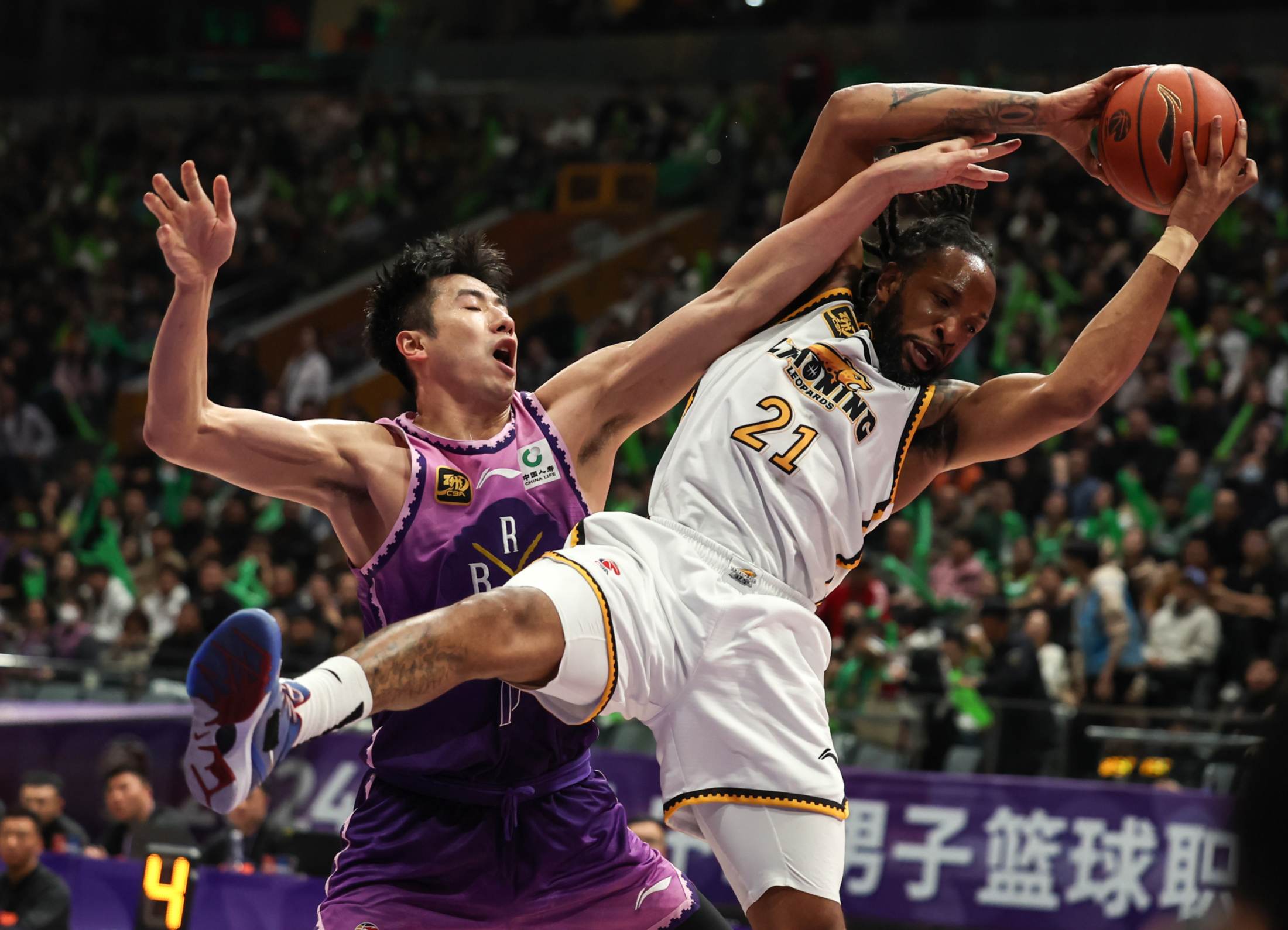 金年会官网关于广东宏远训练开放日，今晚单刀错失引欢呼，NBA季后赛在即，轮换策略成焦点的信息